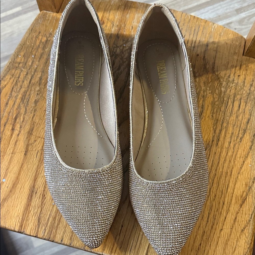 Dream Pairs Women's Glitter Pointed-Toe Flats in Champagne Gold